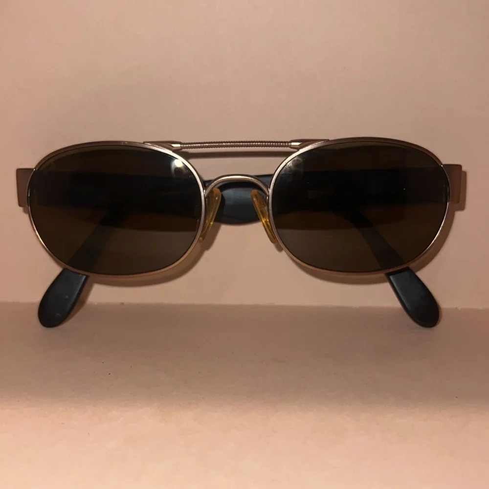 Web brown gold